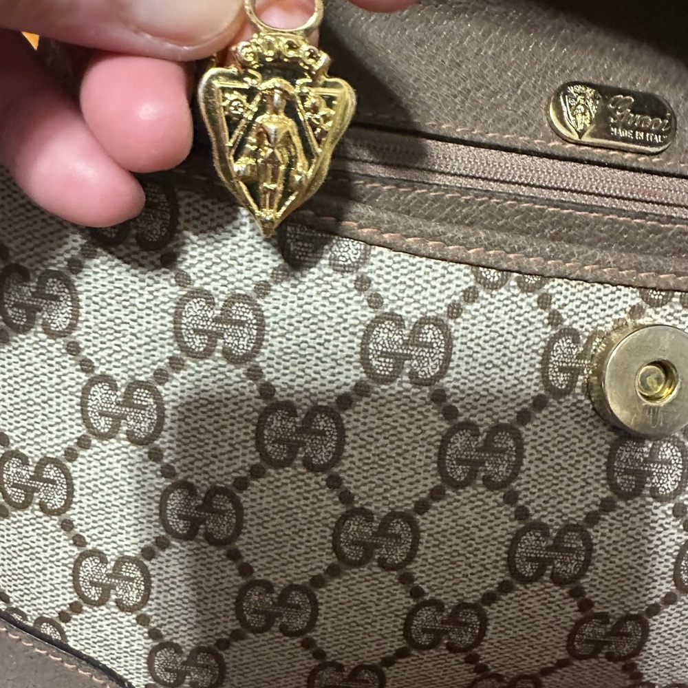 GUCCI ❤️🌟VINTAGE GG SUPREME CROSSBODY BAG ⭐️ - Picture 10 of 11